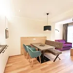 Apartmanhotel Dorfplatzl Garni & 4*