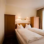 Apartmanhotel Dorfplatzl Garni &