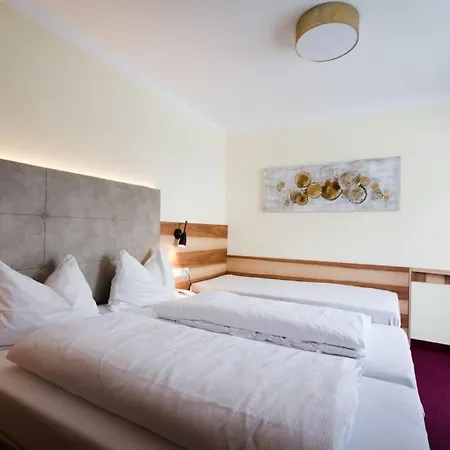 Aparthotel Dorfplatzl Garni Apartments & B&B 4*