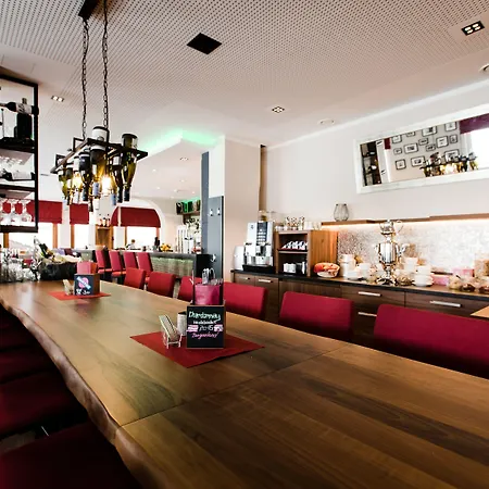 Aparthotel Dorfplatzl Garni Apartments & B&B