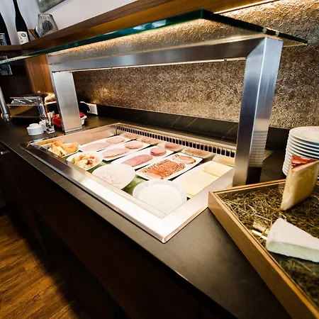 Aparthotel Dorfplatzl Garni Apartments & B&B Aparthotel