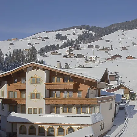 Dorfplatzl Garni & Aparthotel 4*
