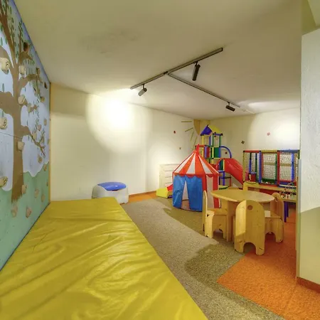 Dorfplatzl Garni & Tux