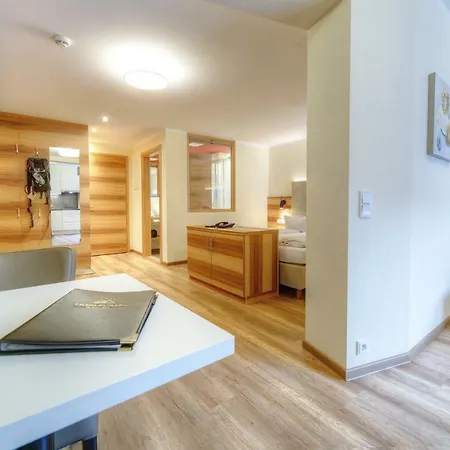 Aparthotel Dorfplatzl Garni Apartments & B&B 4*