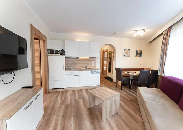 Aparthotel Dorfplatzl Garni Apartments & B&B