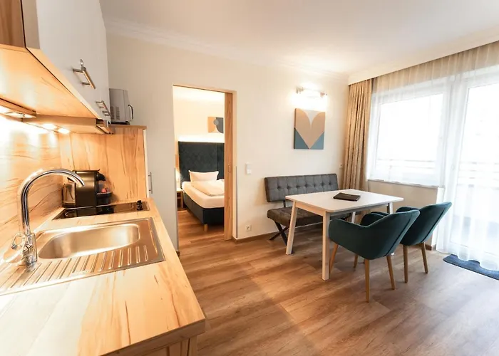 Aparthotel Dorfplatzl Garni Apartments & B&B 4*