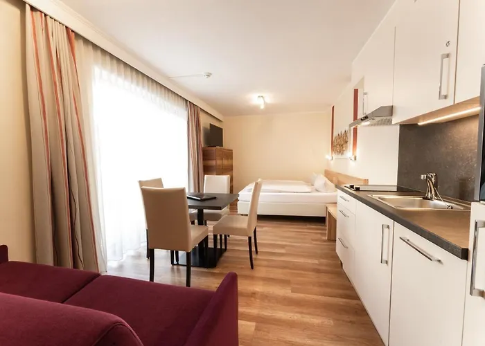 Aparthotel Dorfplatzl Garni Apartments & B&B