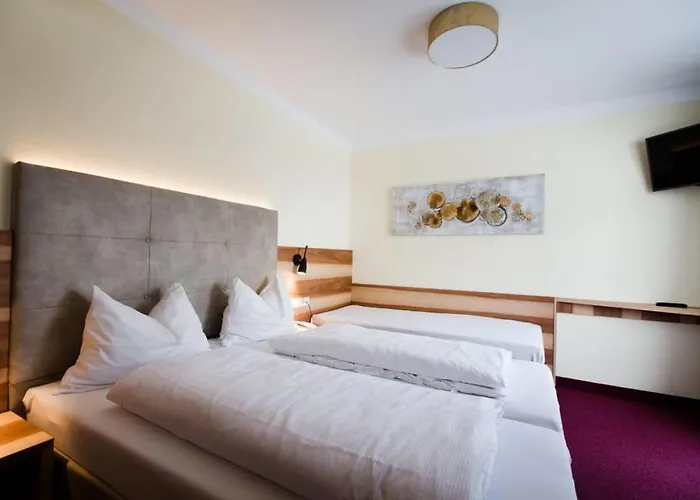 Dorfplatzl Garni & 4*