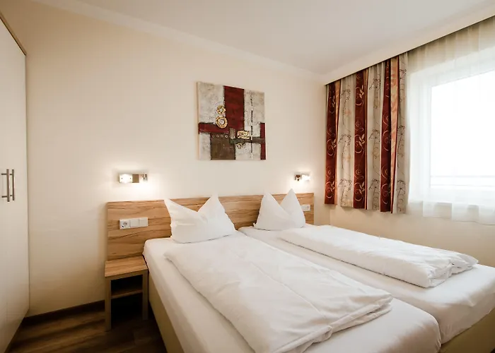 Aparthotel Dorfplatzl Garni Apartments & B&B 4*