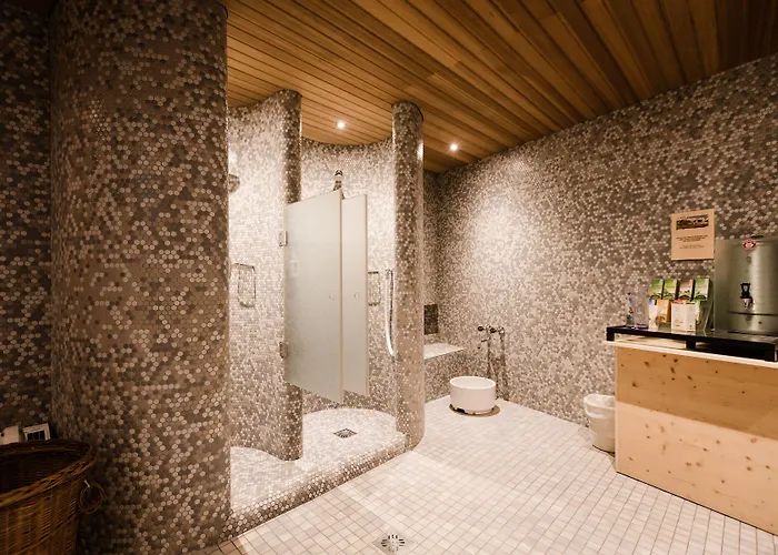 Dorfplatzl Garni & Tux