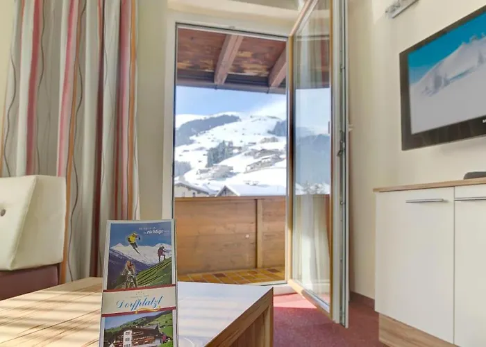 Dorfplatzl Garni & 4* Tux