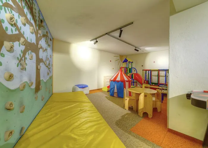 Dorfplatzl Garni & Tux