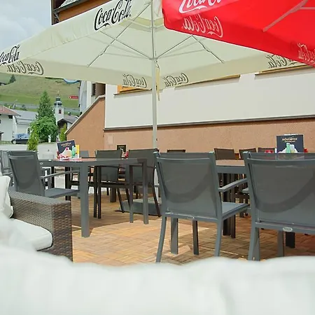 Dorfplatzl Garni