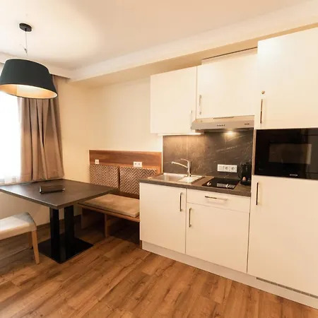 Apart-hotel Dorfplatzl Garni