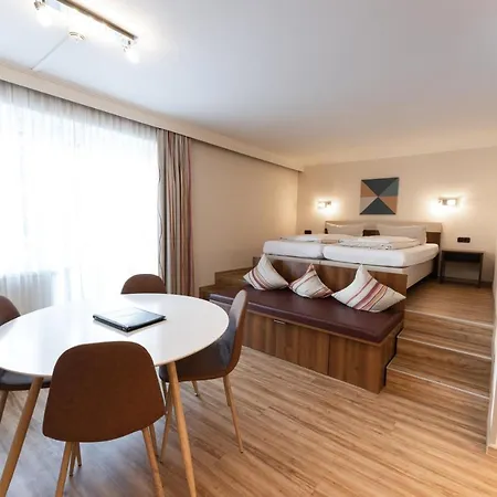 Dorfplatzl Garni 4* Tux