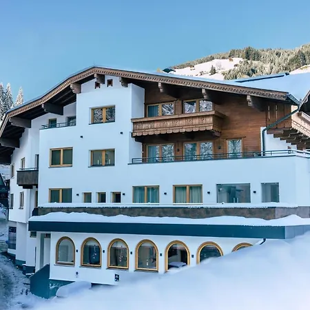 Apart-hotel Dorfplatzl Garni Tux