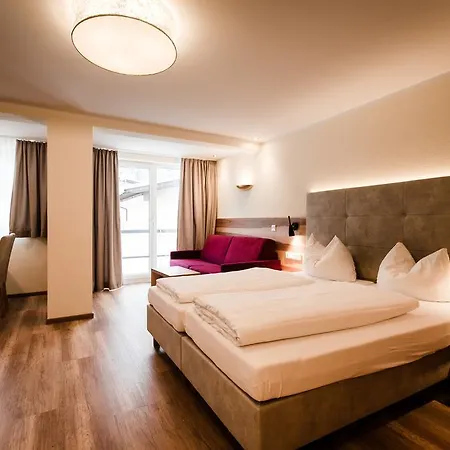 Dorfplatzl Garni Apart-hotel 4*