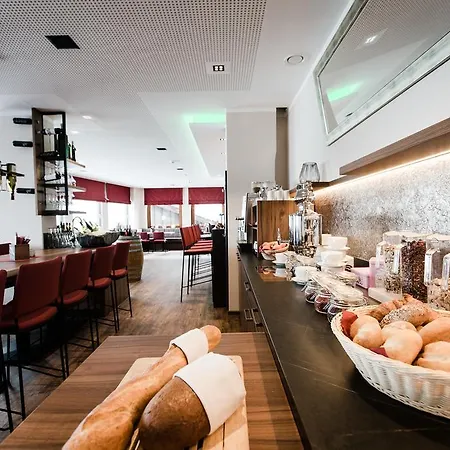 Apart-hotel Dorfplatzl Garni Tux