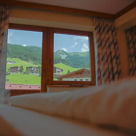 Dorfplatzl Garni 4* Tux