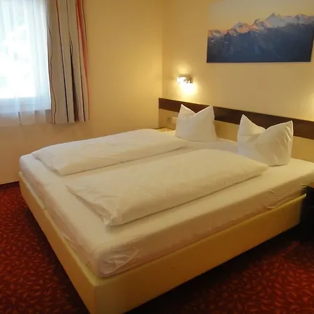 Dorfplatzl Garni 4*