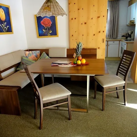 Dorfplatzl Garni Apart-hotel