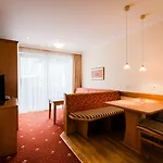 Dorfplatzl Garni & Appart hôtel Tux