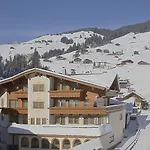 Dorfplatzl Garni & Appart hôtel 4*