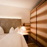 Dorfplatzl Garni & Appart hôtel Tux
