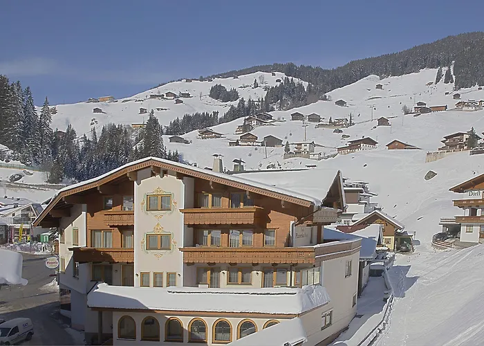 Dorfplatzl Garni & Apartahotel 4*