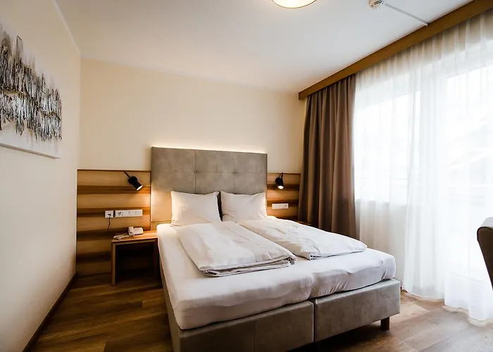 Dorfplatzl Garni & 4*